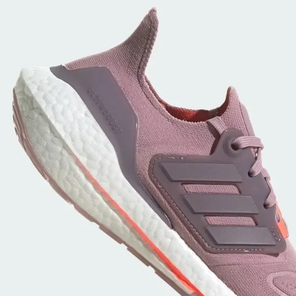 [NEW] Women's Adidas UltraBOOST 22 Shoes GX5588