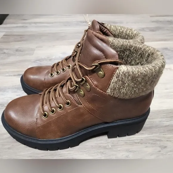 NIB Mia Marsha Brown Lace Up Lug Hiking Boots Size 7