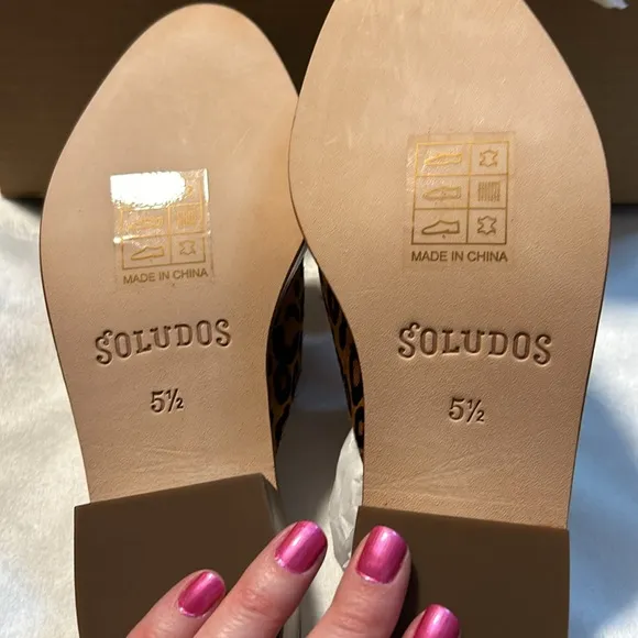NIB Soludos Venetian Mules in leopard