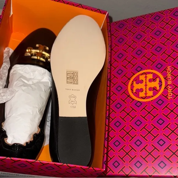 NIB Tory Burch Black Eleanor Goat Leather upper lining and sole size 11 Loafers