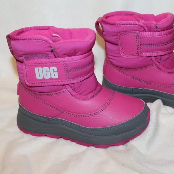 NIB UGG TODDLER WINTER LEATHER SHEARLING LINED BOOTS FUSCHIA PINK‎