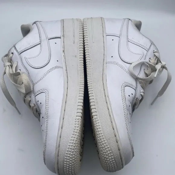 Nike Air Force One 07 Men’s White Sneakers Size 8 (315123-111)