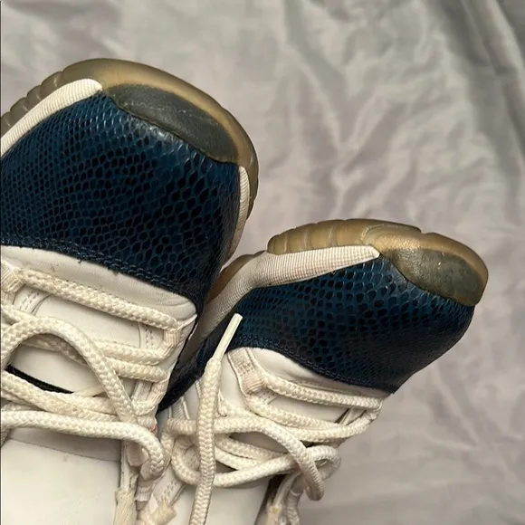 Nike Air Jordan 11 Low Snake Navy 2019 Casual Blue and White Sneakers