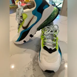Nike Air Max 270 React SE 'Oracle Aqua' Sneakers/Shoes Sz 7Y Athletic LIKE NEW