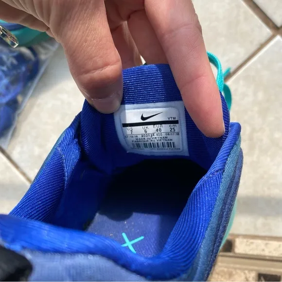 Nike Air Max 720 Blue &amp; Turquoise Sneakers Woman's Size 7