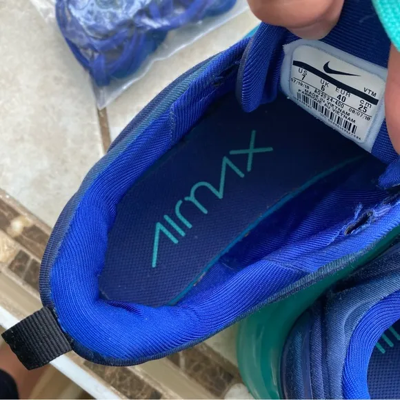 Nike Air Max 720 Blue &amp; Turquoise Sneakers Woman's Size 7
