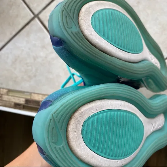 Nike Air Max 720 Blue &amp; Turquoise Sneakers Woman's Size 7