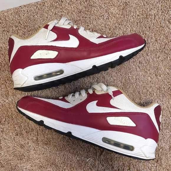 NIKE Air Max 90 White Team Red Metallic Gold Sneakers 2010 Size 12