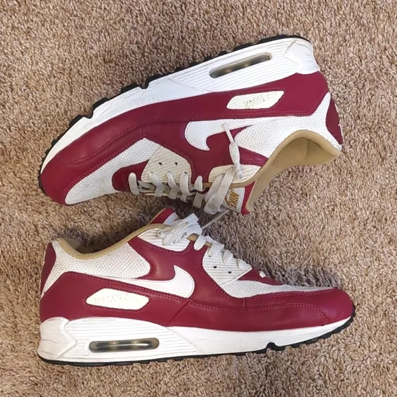 NIKE Air Max 90 White Team Red Metallic Gold Sneakers 2010 Size 12