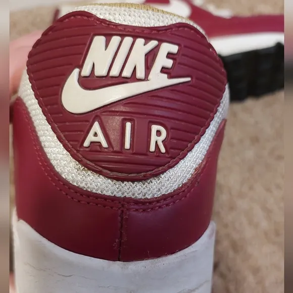 NIKE Air Max 90 White Team Red Metallic Gold Sneakers 2010 Size 12