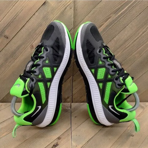 Nike Air Max Genome Athletic‎ Sneakers Womens Size 8.5 Black Green Silver Shoes