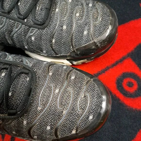 Nike Air Max Plus SE Black Chrome Sneakers DM7570-001, Mens 11.5 Running Shoes