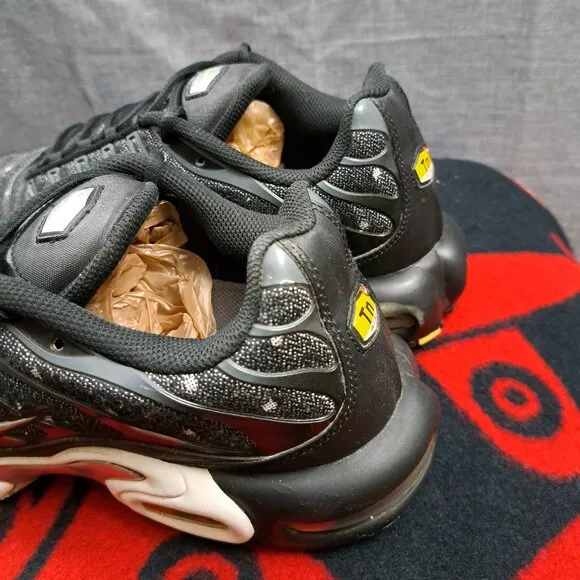 Nike Air Max Plus SE Black Chrome Sneakers DM7570-001, Mens 11.5 Running Shoes