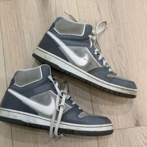 Nike air prestige shoes sneakers grey white mens size 11.5