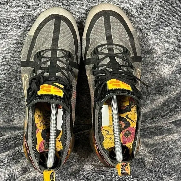 Nike Air Vapormax 2019 Sneakers in Floral Black University Gold Size 10.5 Women