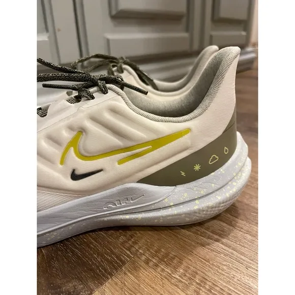 Nike Air Winflow Shield Shoes Womens Size 9 Sneakers