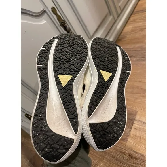 Nike Air Winflow Shield Shoes Womens Size 9 Sneakers