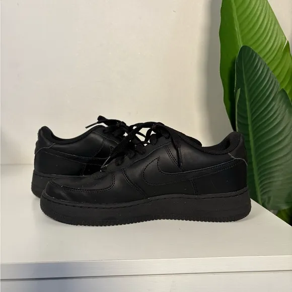 Nike Black Air Force 1 Sneakers