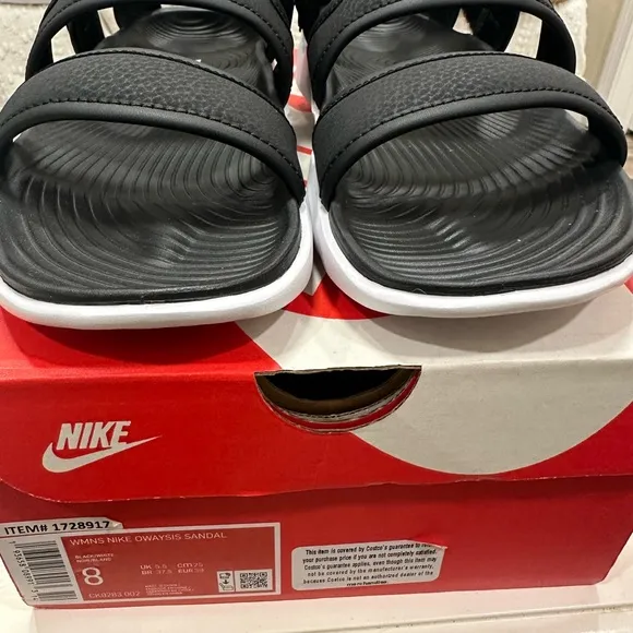 Nike Black Sporty Sandals with Cushioned Sole