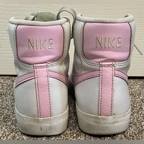 Nike Blazer Mid '77 Sneakers Big Kid 4Y White Pink Leather Shoes DA4086-106