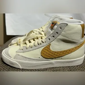Nike Blazer Mid '77 Waffle Men's Shoes Size 8.5 Coconut Milk FZ4040-113