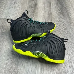 Nike Boys Little Posite Sz 4Y Youth Shoes Black Volt Yellow Sneakers DZ2852-001