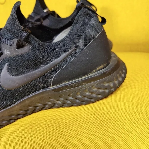 Nike Epic React Flyknit Be True Triple Black Running Sneaker Men's Shoes Size 11