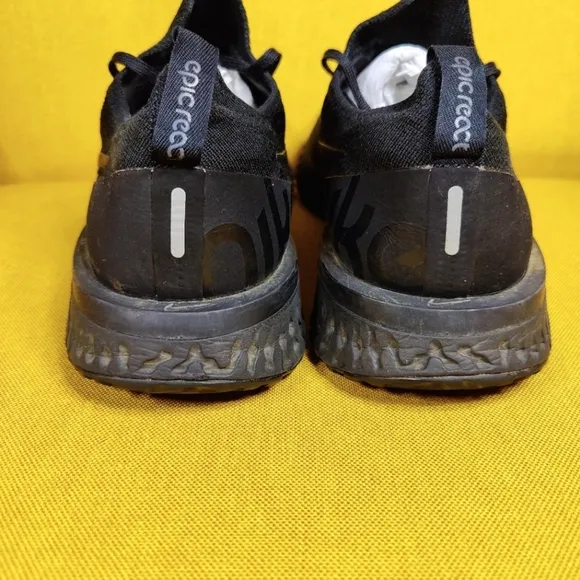 Nike Epic React Flyknit Be True Triple Black Running Sneaker Men's Shoes Size 11