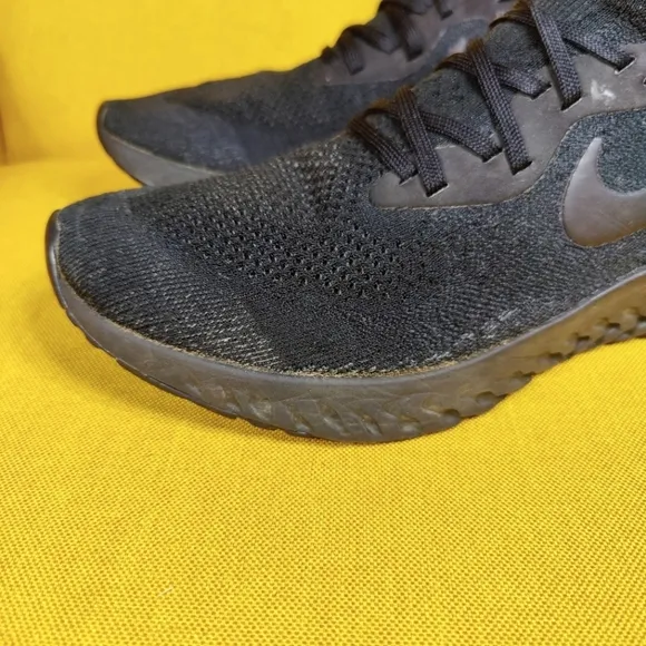 Nike Epic React Flyknit Be True Triple Black Running Sneaker Men's Shoes Size 11