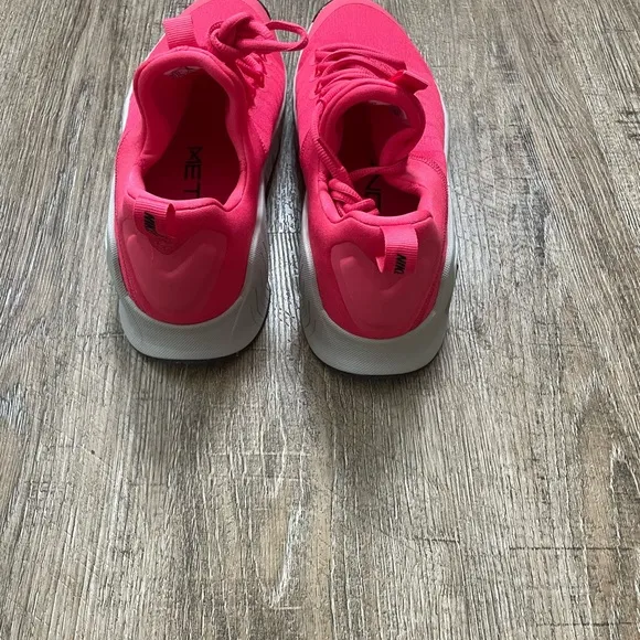 Nike Free Metcon 6 Shoe Aster Pink Womens Sz 11.5 Mens Sz 10 FJ7126-602