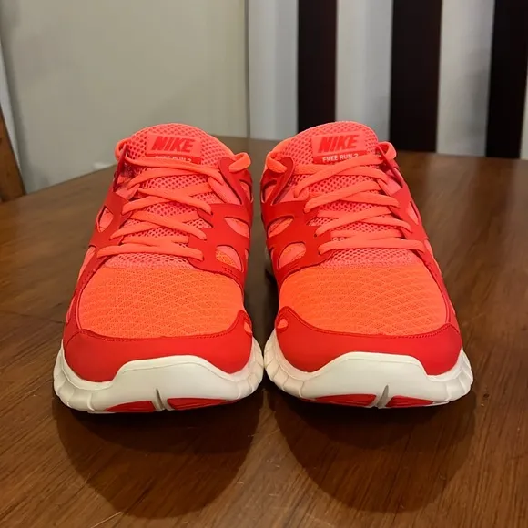 Nike Free Run   2 Shoes Sneakers bright mango sail 443816 806 Womens Size 10.5