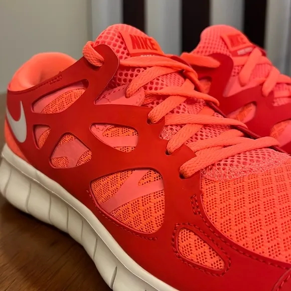 Nike Free Run   2 Shoes Sneakers bright mango sail 443816 806 Womens Size 10.5
