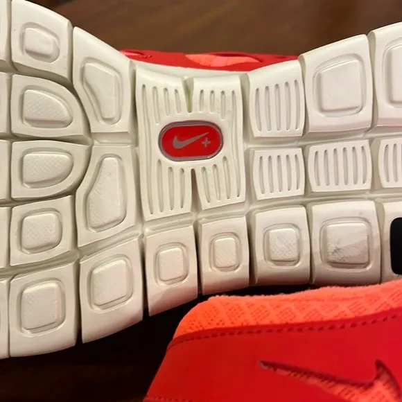 Nike Free Run   2 Shoes Sneakers bright mango sail 443816 806 Womens Size 10.5