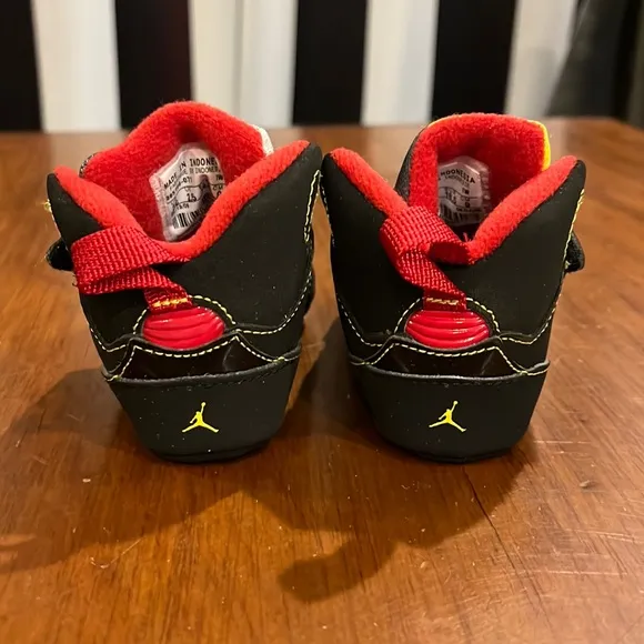 Nike Jordan Sixty Plus gift pack set crib shoes sneakers hat new baby infant 3C