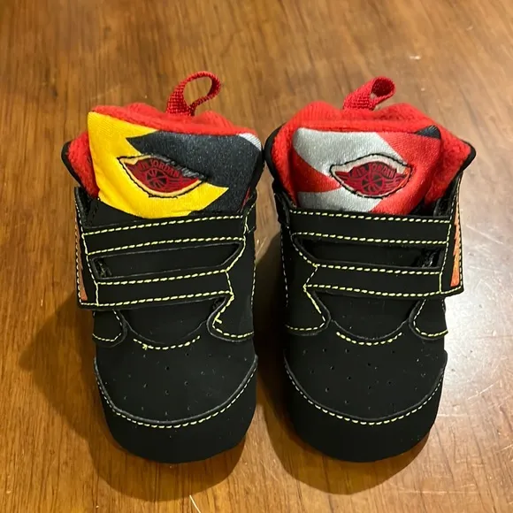 Nike Jordan Sixty Plus gift pack set crib shoes sneakers hat new baby infant 3C