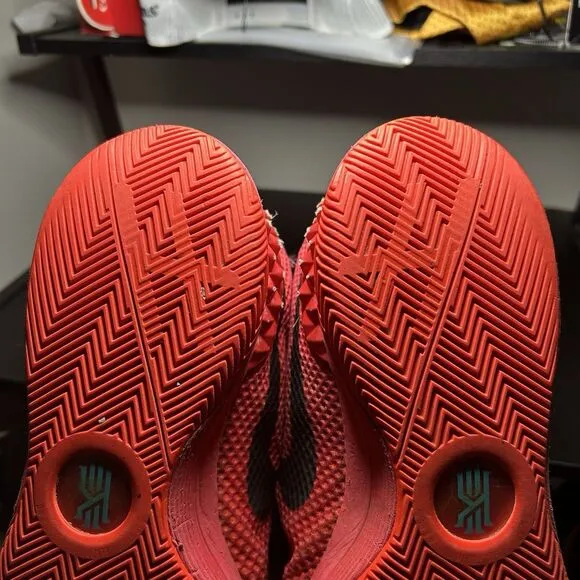 Nike Kyrie 1 Deceptive Red Black Yellow Size 13 Sneakers Shoes 705277-606