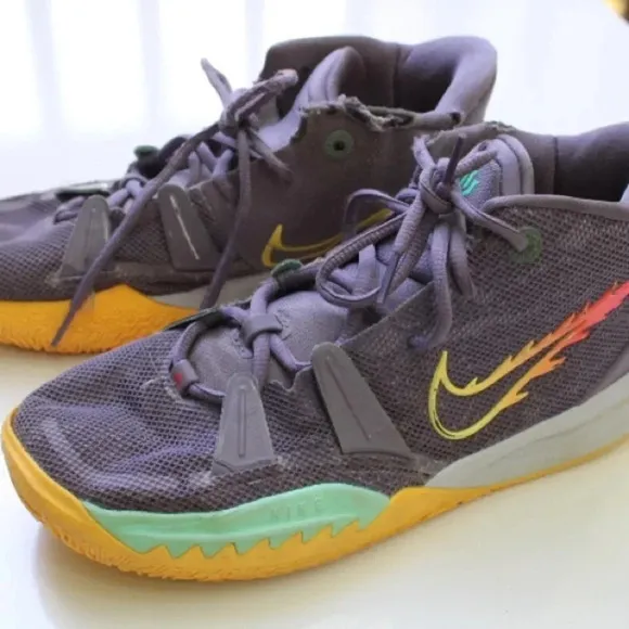 Nike Kyrie Daybreak shoes 7youth