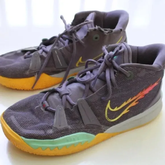 Nike Kyrie Daybreak shoes 7youth