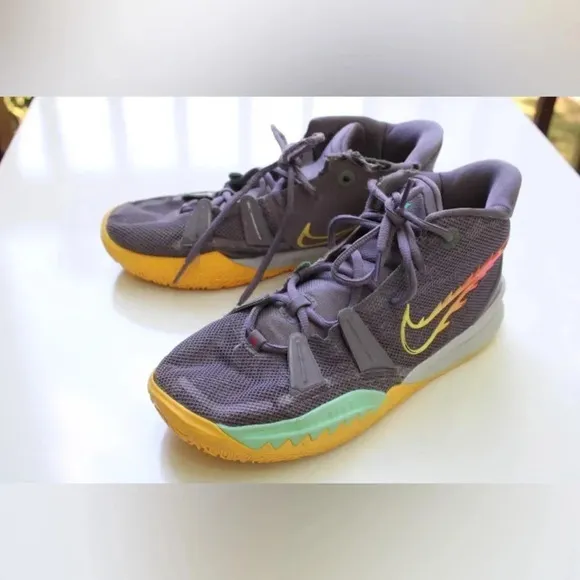 Nike Kyrie Daybreak shoes 7youth