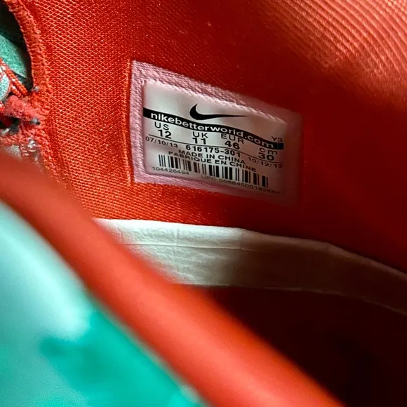 Nike • Lebron 11 • Christmas 2013 • Size 12 Basketball Shoes Sneakers •Green/Red