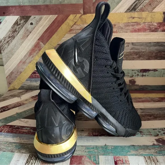 Nike LeBron 16 I'm King Men’s Sneakers EUC Black/Gold #23 RARE Basketball SZE 11