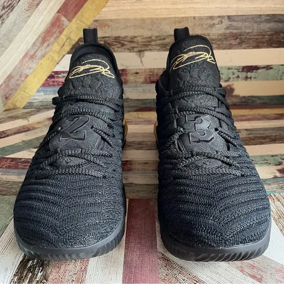 Nike LeBron 16 I'm King Men’s Sneakers EUC Black/Gold #23 RARE Basketball SZE 11