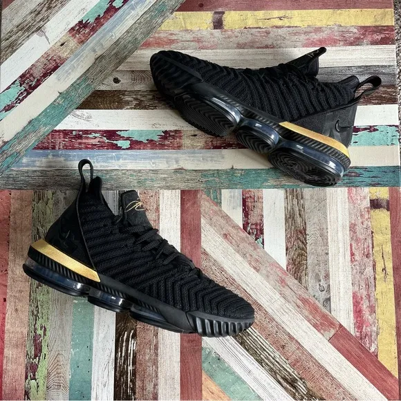 Nike LeBron 16 I'm King Men’s Sneakers EUC Black/Gold #23 RARE Basketball SZE 11