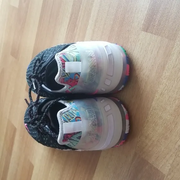 Nike Lebron 18