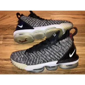 Nike Lebron XVI 16 Oreo Mens Basketball Shoes Size 8 Y2K EUC Sneakers