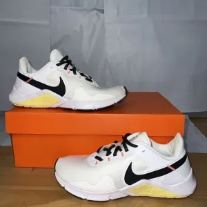 Nike Legend Essential 2 CQ9545-107 Sneakers Women's 6 White Workout Shoes BBS45