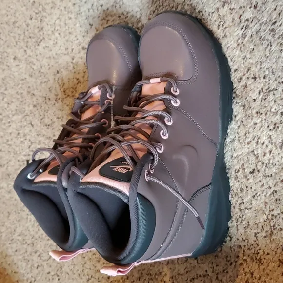 Nike Manoa Lace Up Winter Boots Big Kid