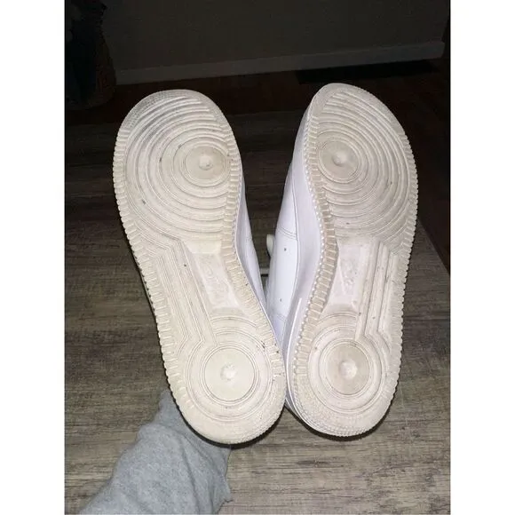 Nike Men's Air Force 1 Low Athletic Shoes Triple White Size 11