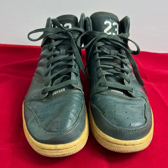 Nike Men's Air Jordan 1 Flight 4 Basketball Shoes Sneakers, Sz 9.5