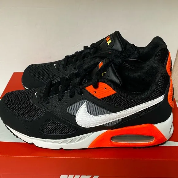 Nike Men's Air Max IVO Black Shoes 580518-016 Size 8 US